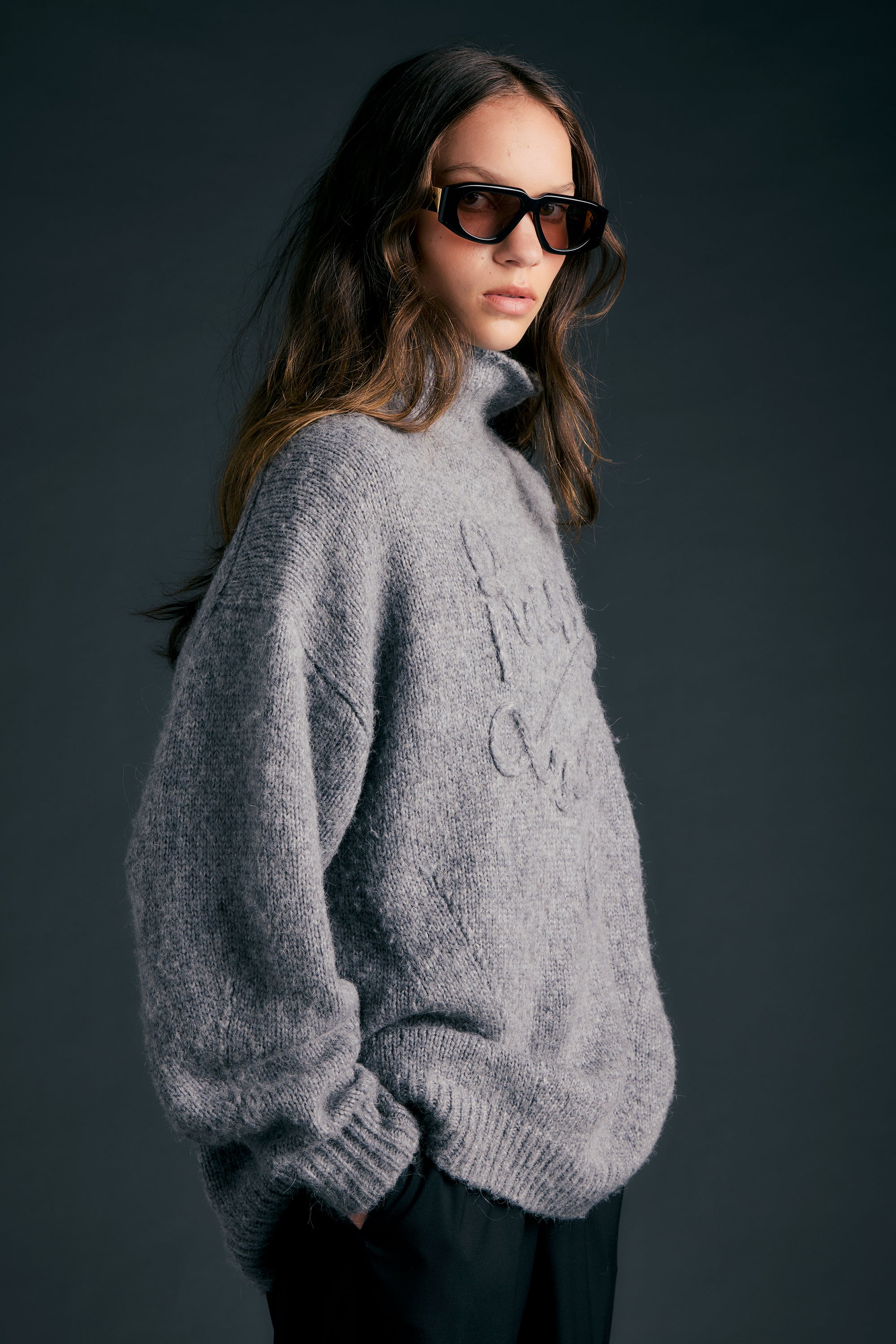 RUNAWAY ROPE SWEATER