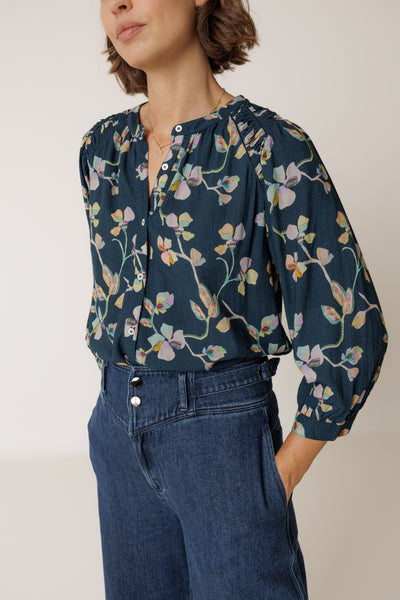 INDI AND COLD RUCHED DETAIL SHIRT NAVY VISCOSE FLORAL BLOUSE