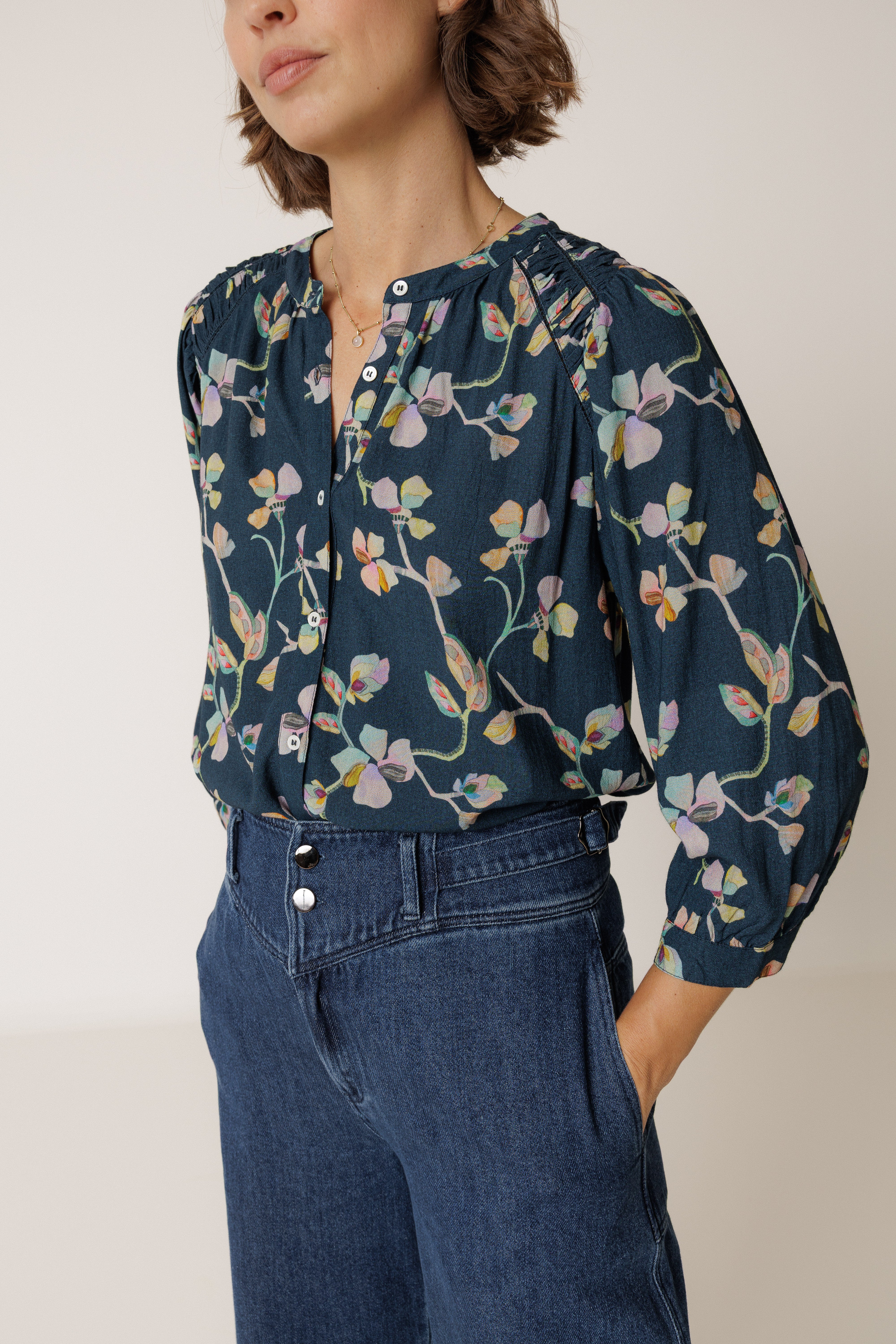 INDI AND COLD RUCHED DETAIL SHIRT NAVY VISCOSE FLORAL BLOUSE