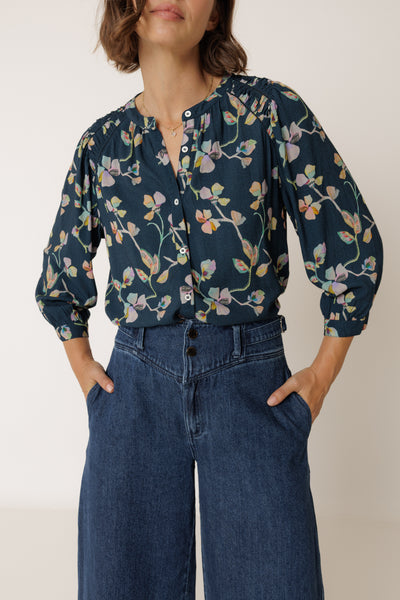 INDI AND COLD RUCHED DETAIL SHIRT NAVY VISCOSE FLORAL BLOUSE