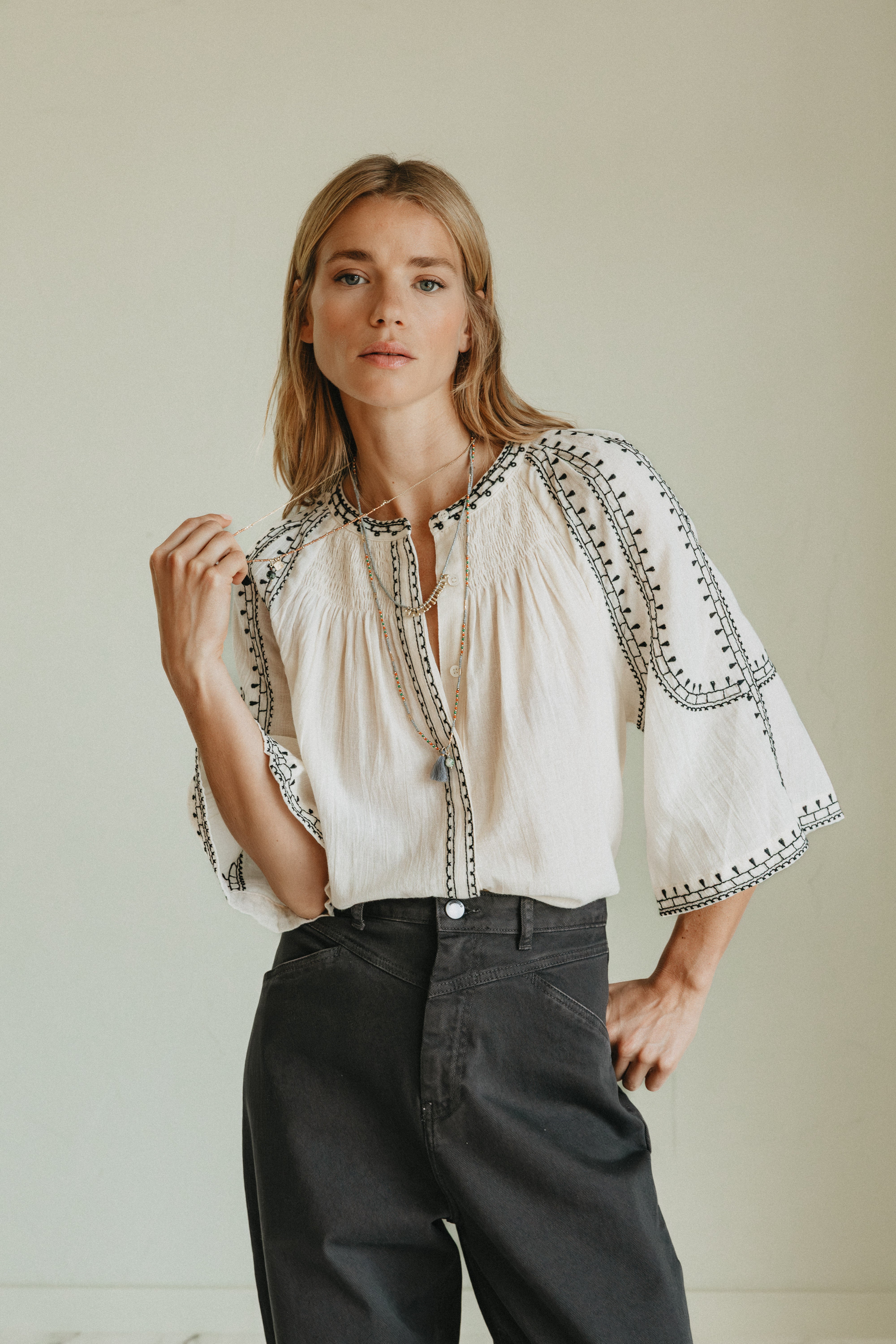 BELL SLEEVE TOP
