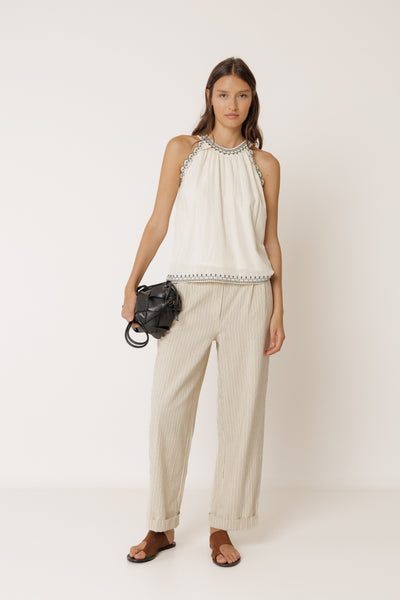 CONTRAST EMBROIDERY TOP
