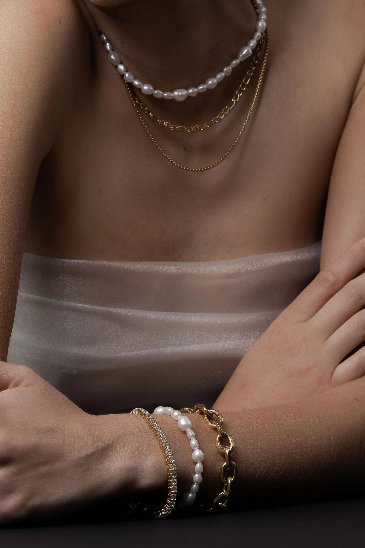 SILK AND STEEL ALLURE BRACELET GOLD PEARL BRACELET PEARL BRACELET FRESHWATER PEARL BAROQUE PEARL PEARL JEWELLERY GOLD BRACELET GOLD CHAIN CHARM BRACELET SPIKE CHARM STATEMENT BRACELET STACKING BRACELET BRACELET STACK EVERYDAY BRACELET MINIMAL STYLE CLASSIC STYLE MODERN JEWELLERY LUXE STYLE ELEGANT STYLE TIMELESS STYLE GOLD JEWELLERY GOLD ACCESSORIES STAINLESS STEEL WATERPROOF JEWELLERY POLISHED FINISH PREMIUM JEWELLERY WOMENS JEWELLERY GIFT IDEA NATURAL PEARL LUXURY STYLE