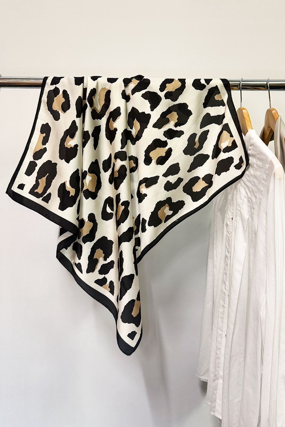 BIG CAT SQUARE SCARF