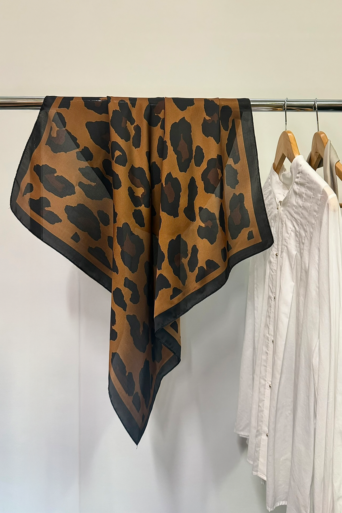 BIG CAT SQUARE SCARF