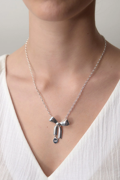 BOW NECKLACE