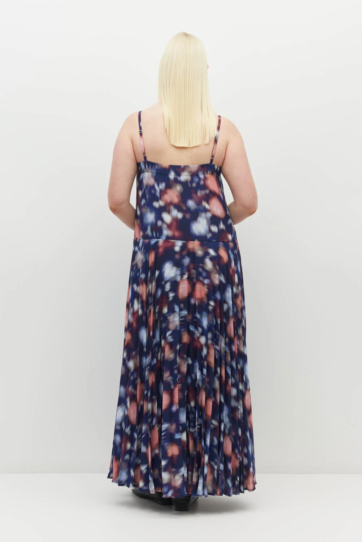 JULIETTE HOGAN BETTY PLEAT DRESS BLUE MAXI DRESS POLYESTER