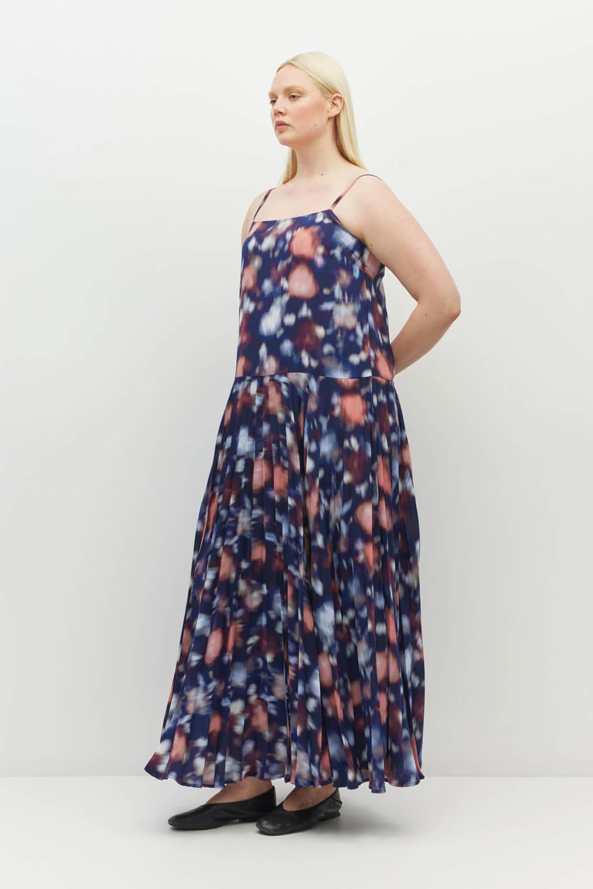 JULIETTE HOGAN BETTY PLEAT DRESS BLUE MAXI DRESS POLYESTER
