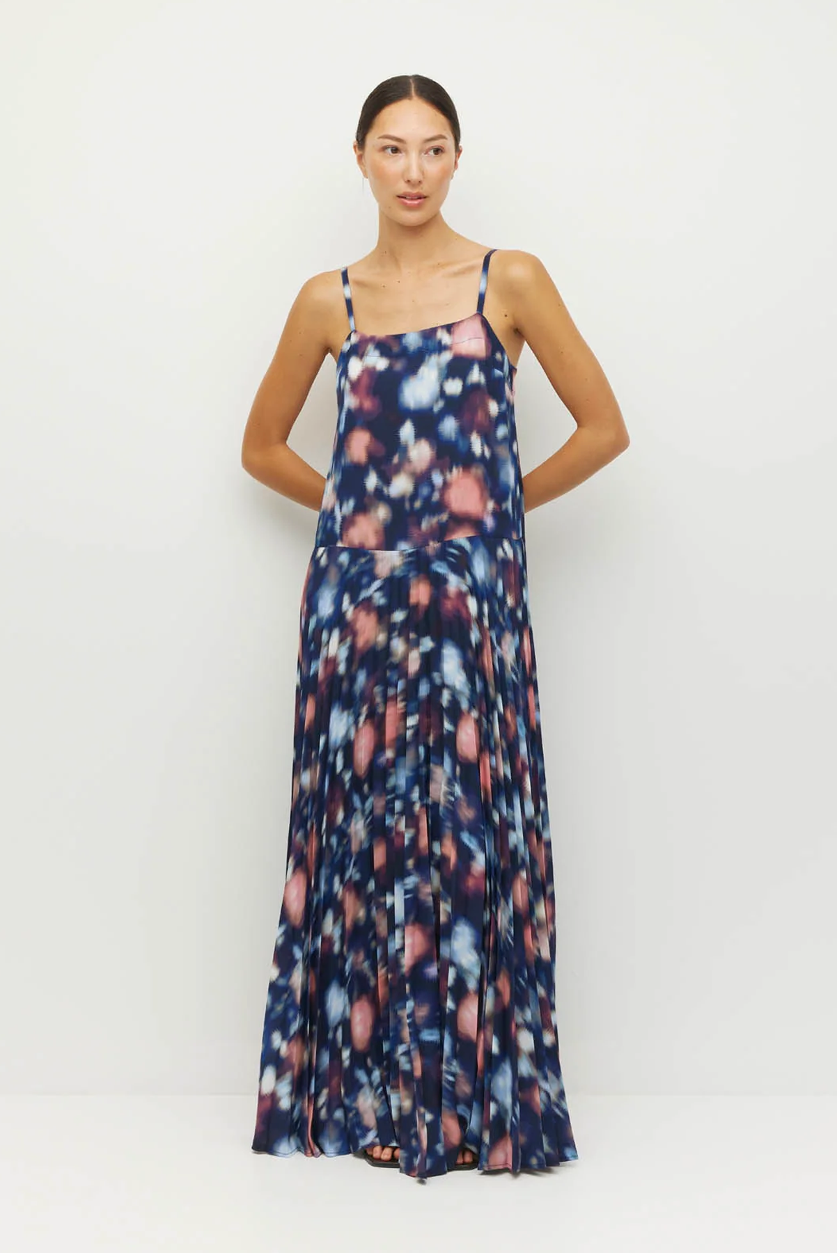 JULIETTE HOGAN BETTY PLEAT DRESS BLUE MAXI DRESS POLYESTER