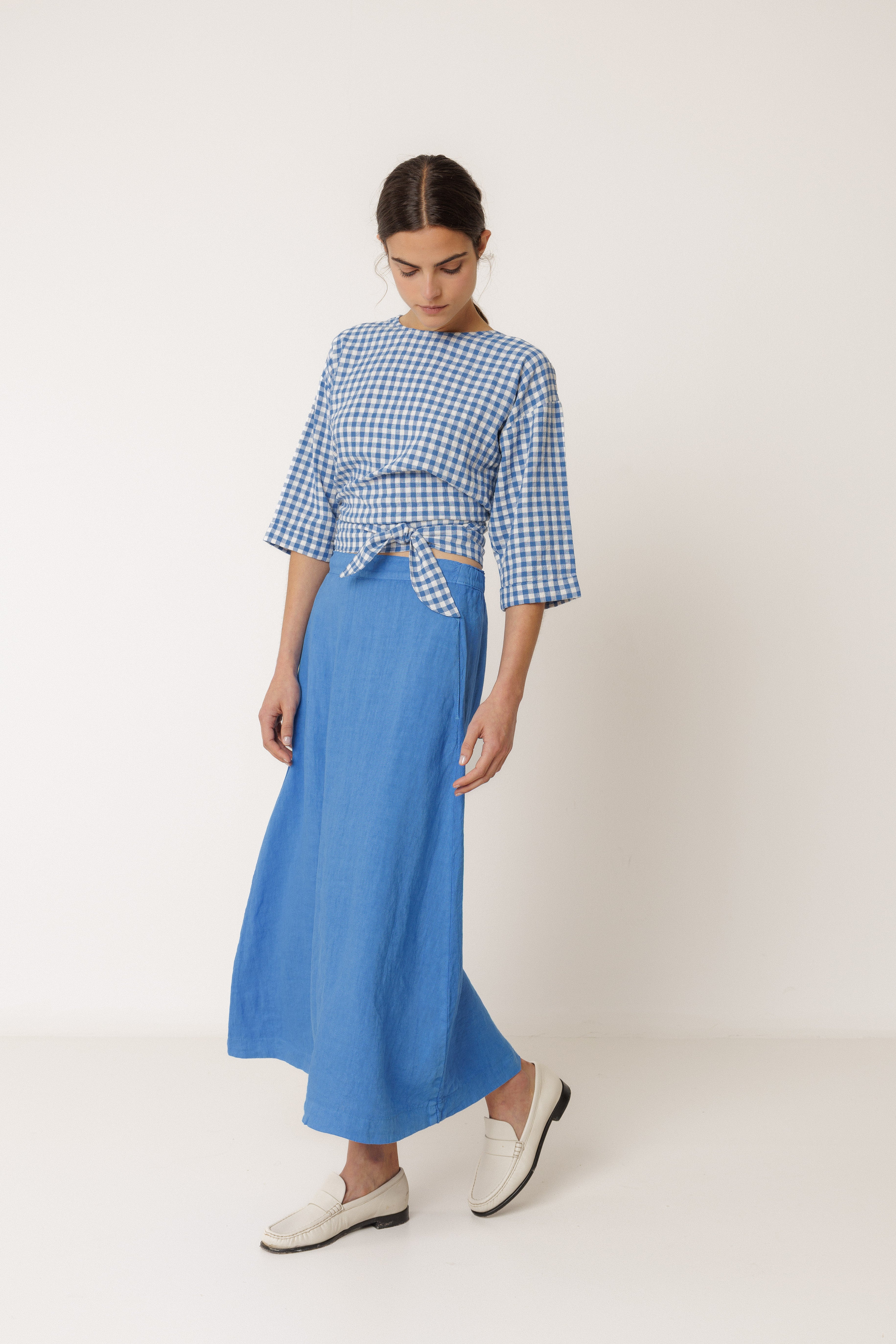 INDI AND COLD LONG LINEN SKIRT BLUE LINEN