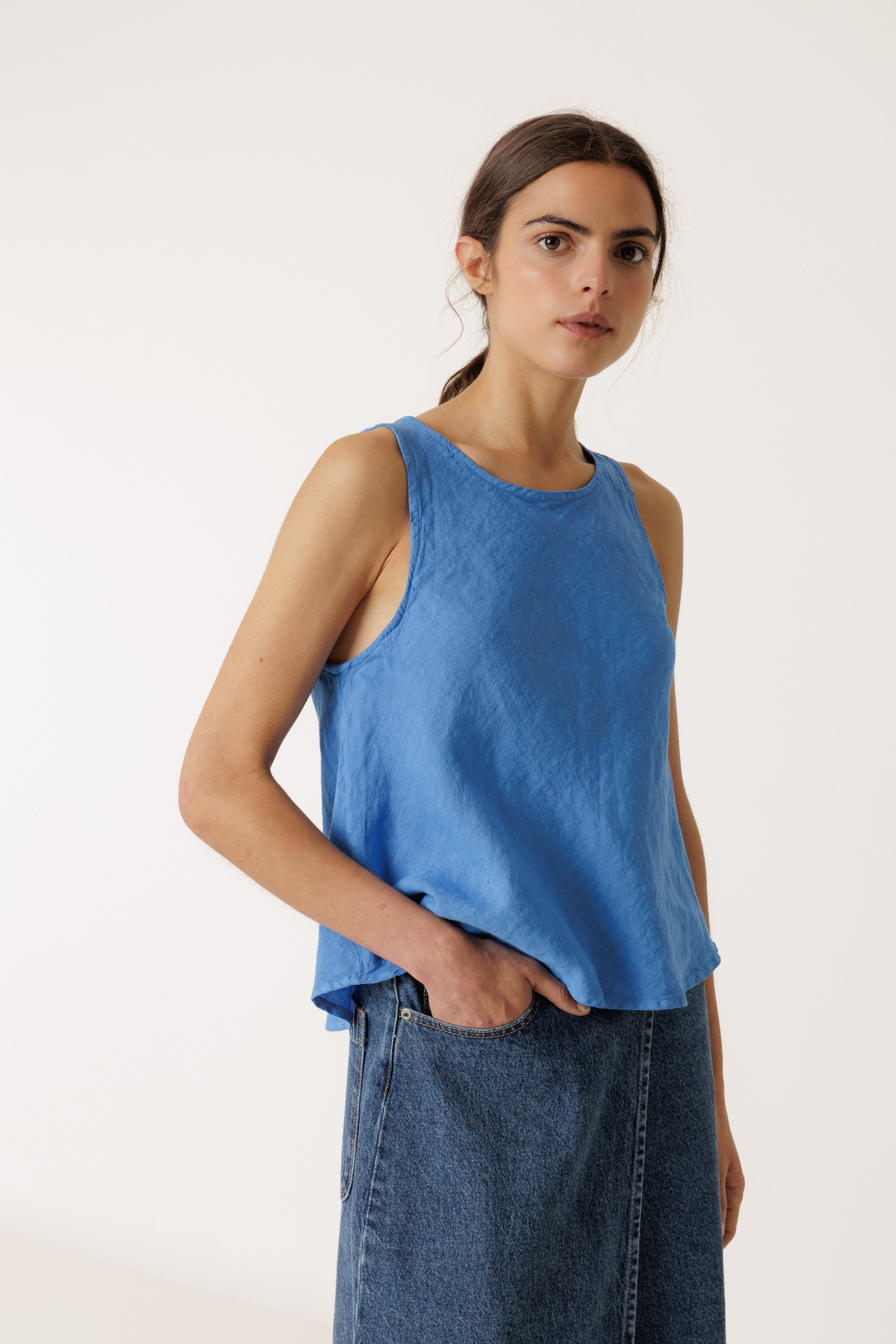 SHORT LINEN TOP