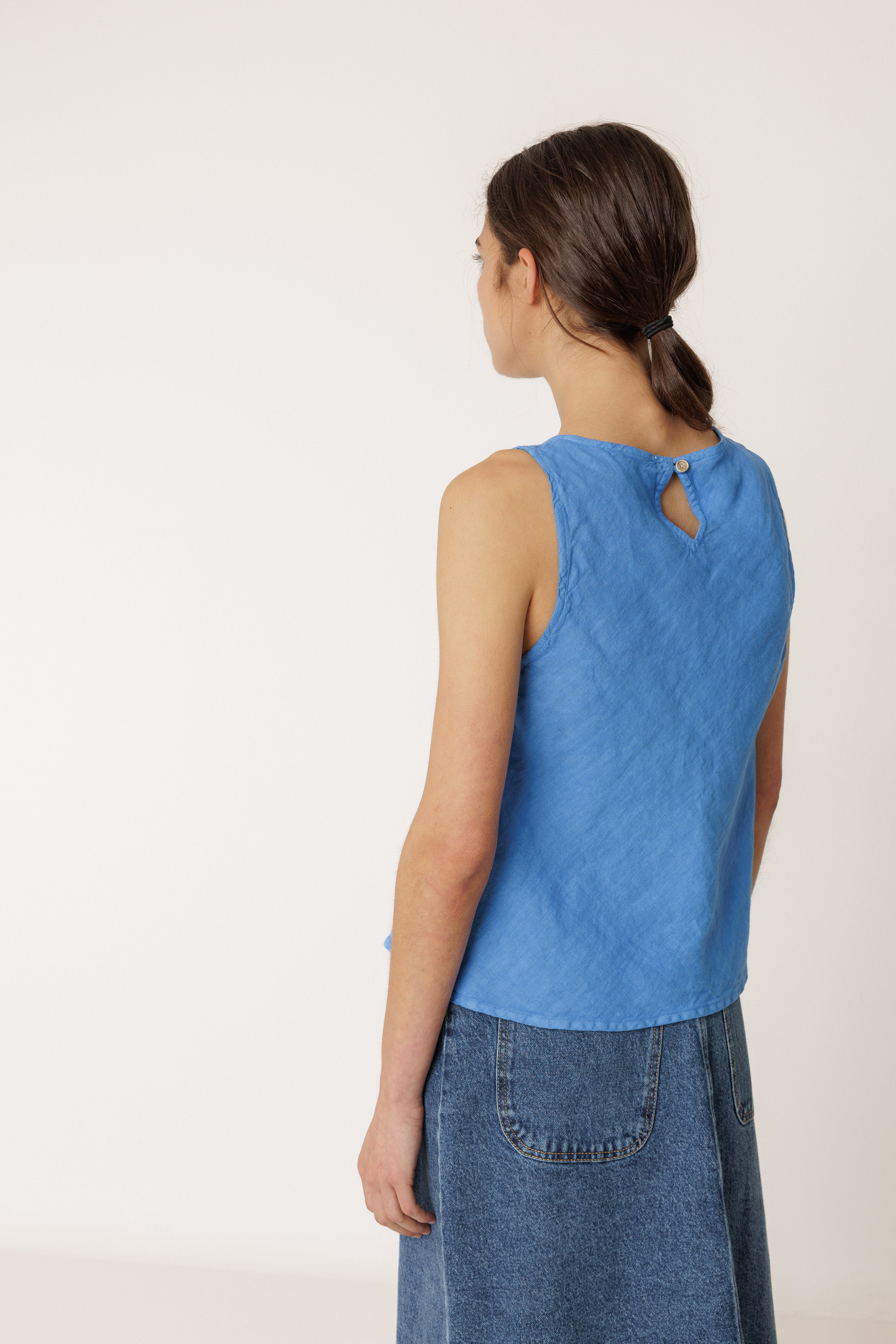 SHORT LINEN TOP