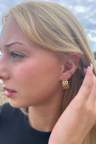 CHAIN EARRINGS