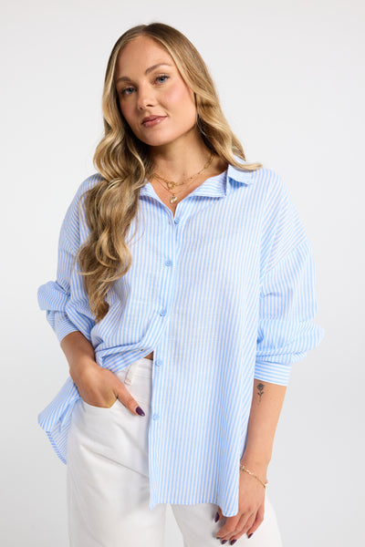 INK COAST SHIRT BLUE AND WHITE BUTON UP LEGHT WEIGHT SHIRT CUT OUT DETAILS ON SLEEVES