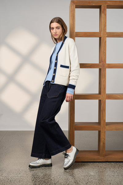 COLLEGE CARDI