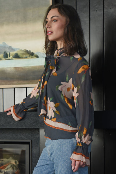 A VINTAGE TOP