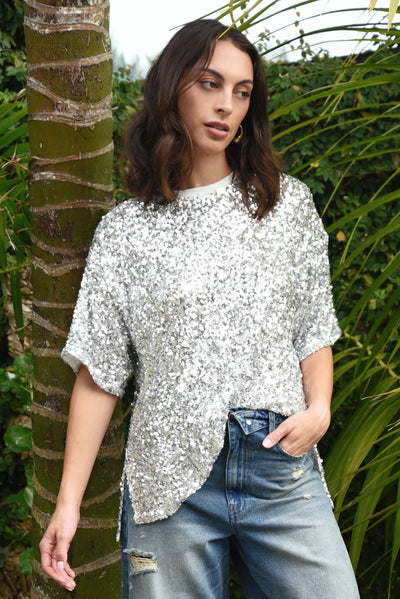 COOPER SHINE QUEENS TOP POLYESTER SILVER SEQUIN TEE SHIRT 