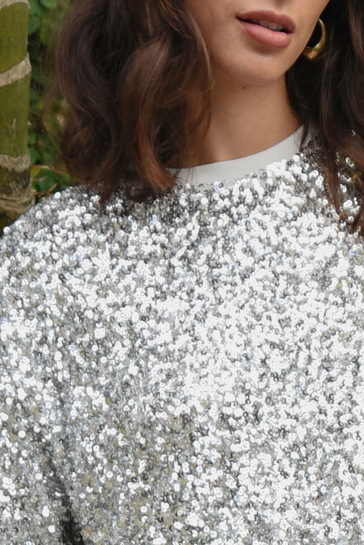 COOPER SHINE QUEENS TOP POLYESTER SILVER SEQUIN TEE SHIRT 