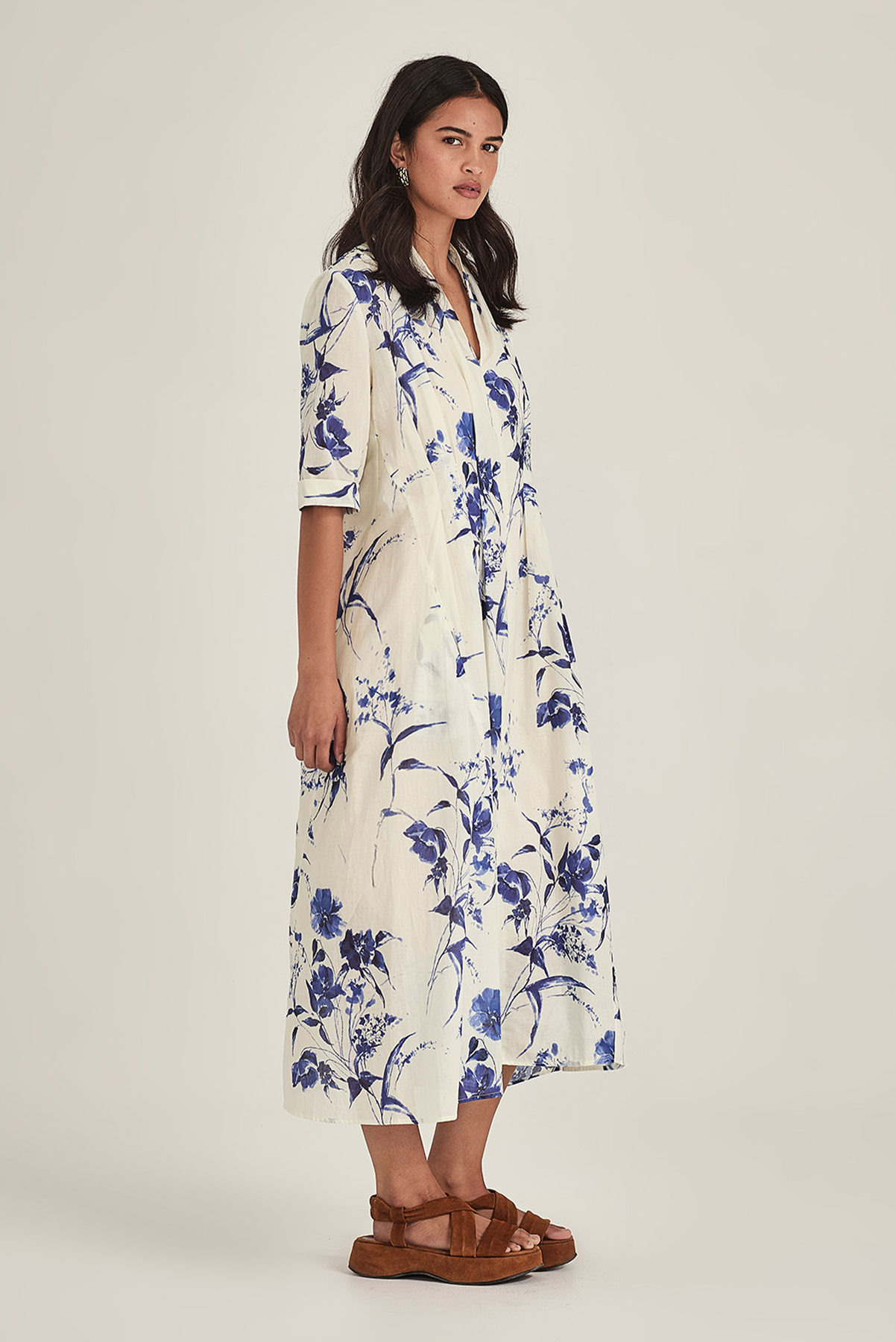 SILLS COURTNEY DRESS COTTON LAPIS FLORAL BLUE AND WHITE MIDI