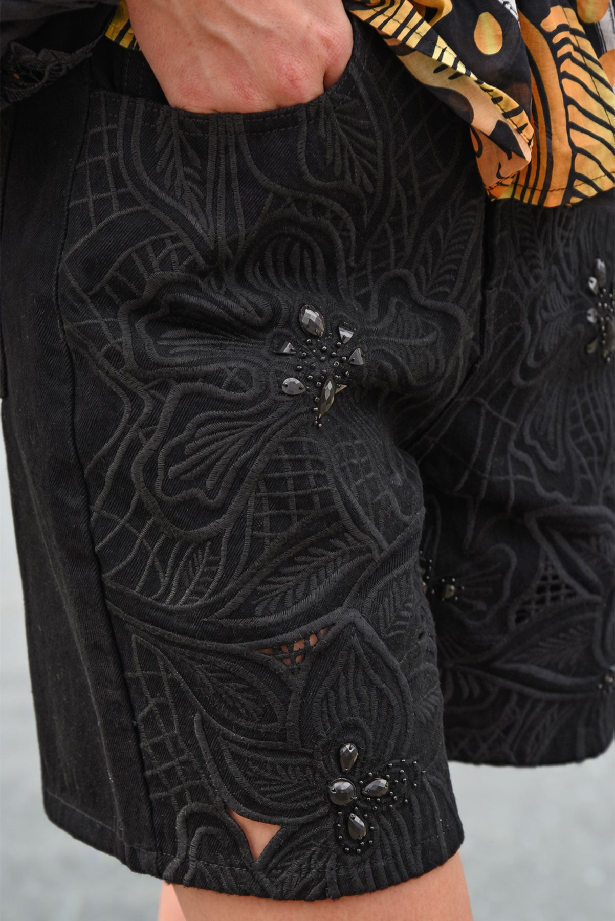 COOP SHORT LISTED SHORTS BLACK EMBROIDERED DENIM SHORT