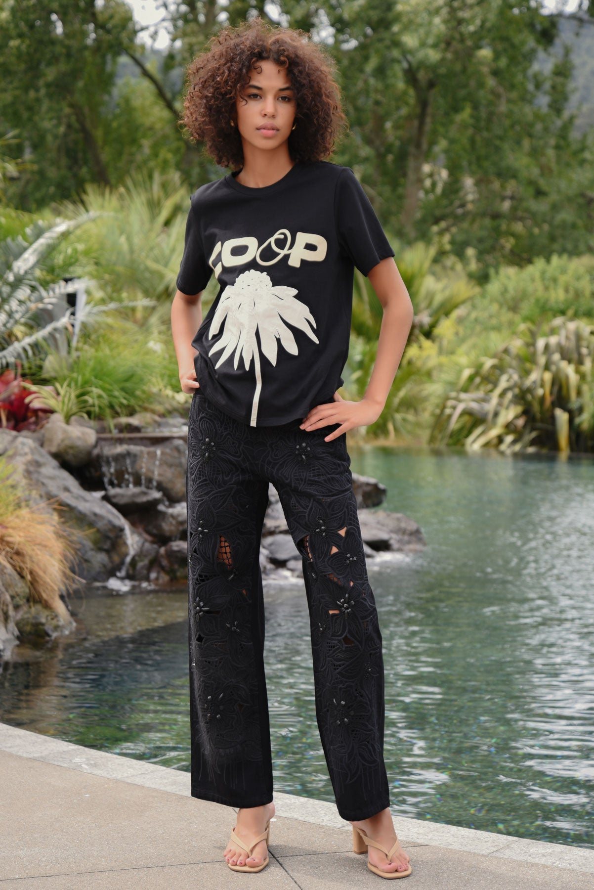 COOP BLOOM SERVICE TSHIRT COTTON BLACK AND CREAM FLORAL LOGO TEE