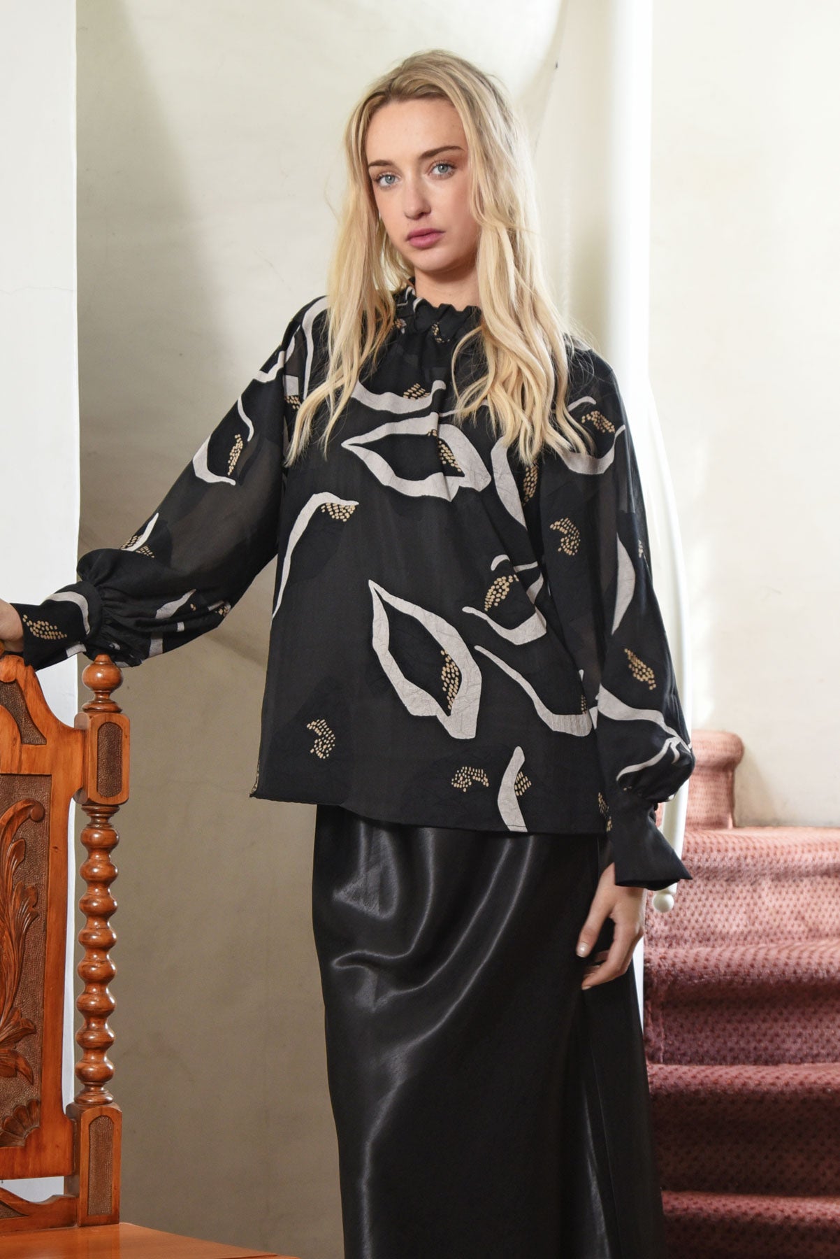 HIGH DRAMA BLOUSE