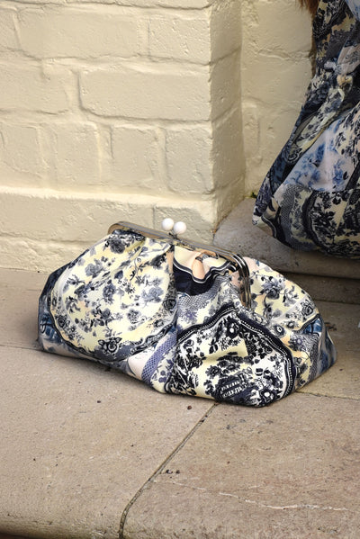 CURATE SHOULDER CANDY BAG COTTON POLYESTER BLUE FLORAL CLUTCH BAG