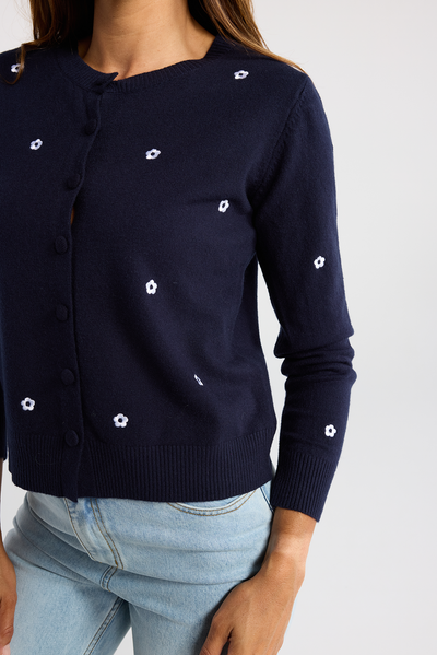 DAISY CARDI
