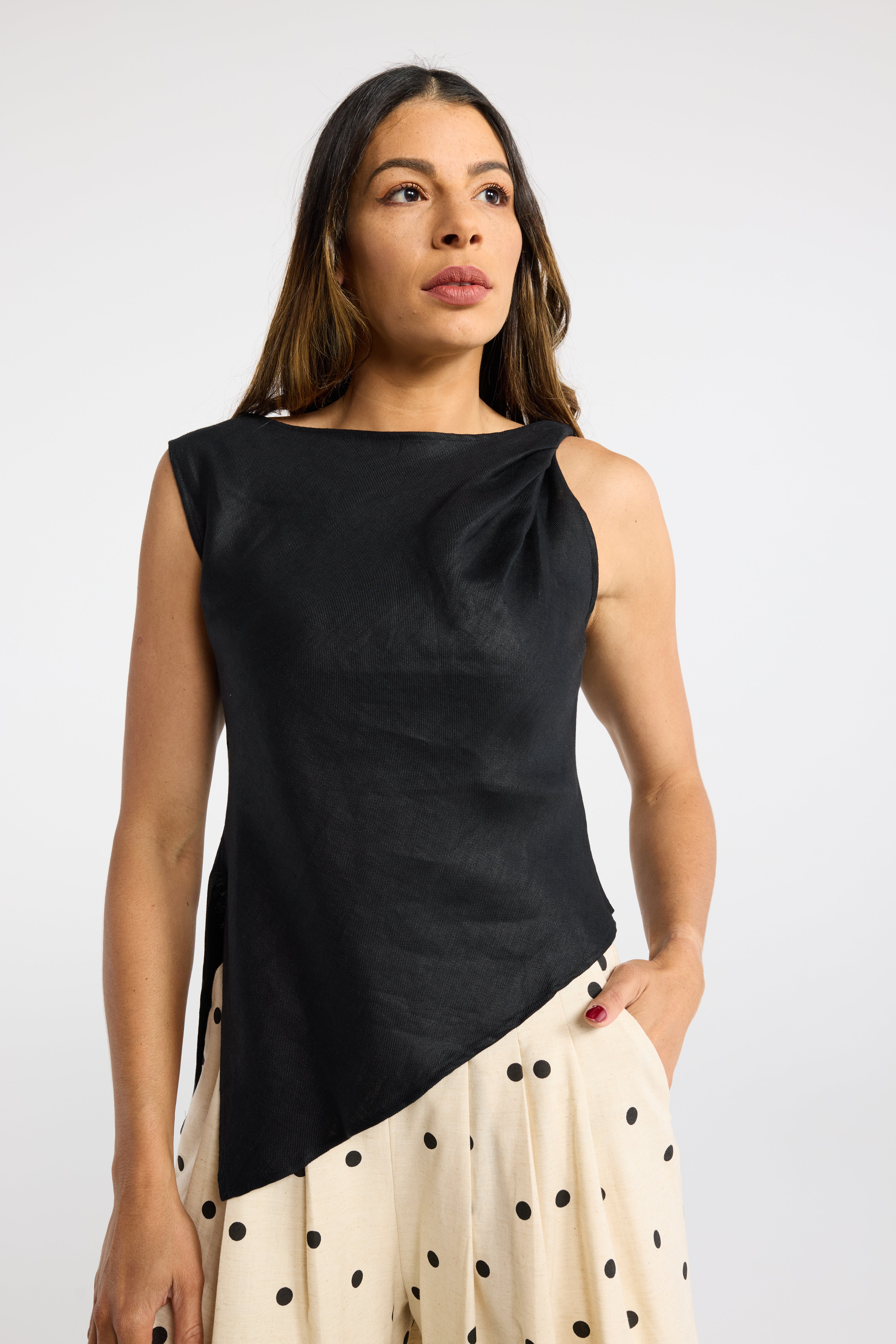 INK EM TOP BLACK WHITE ASYMMETRIC TOP SLEEVELESS TOP TWIST TOP LINEN TOP SUMMER TOP BIAS TOP BLACK TOP WHITE TOP 