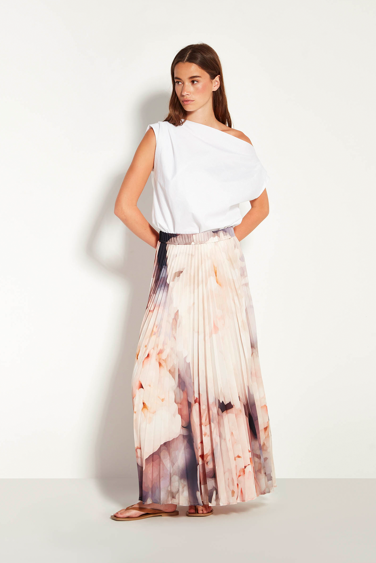 EVELYN PLEAT SKIRT
