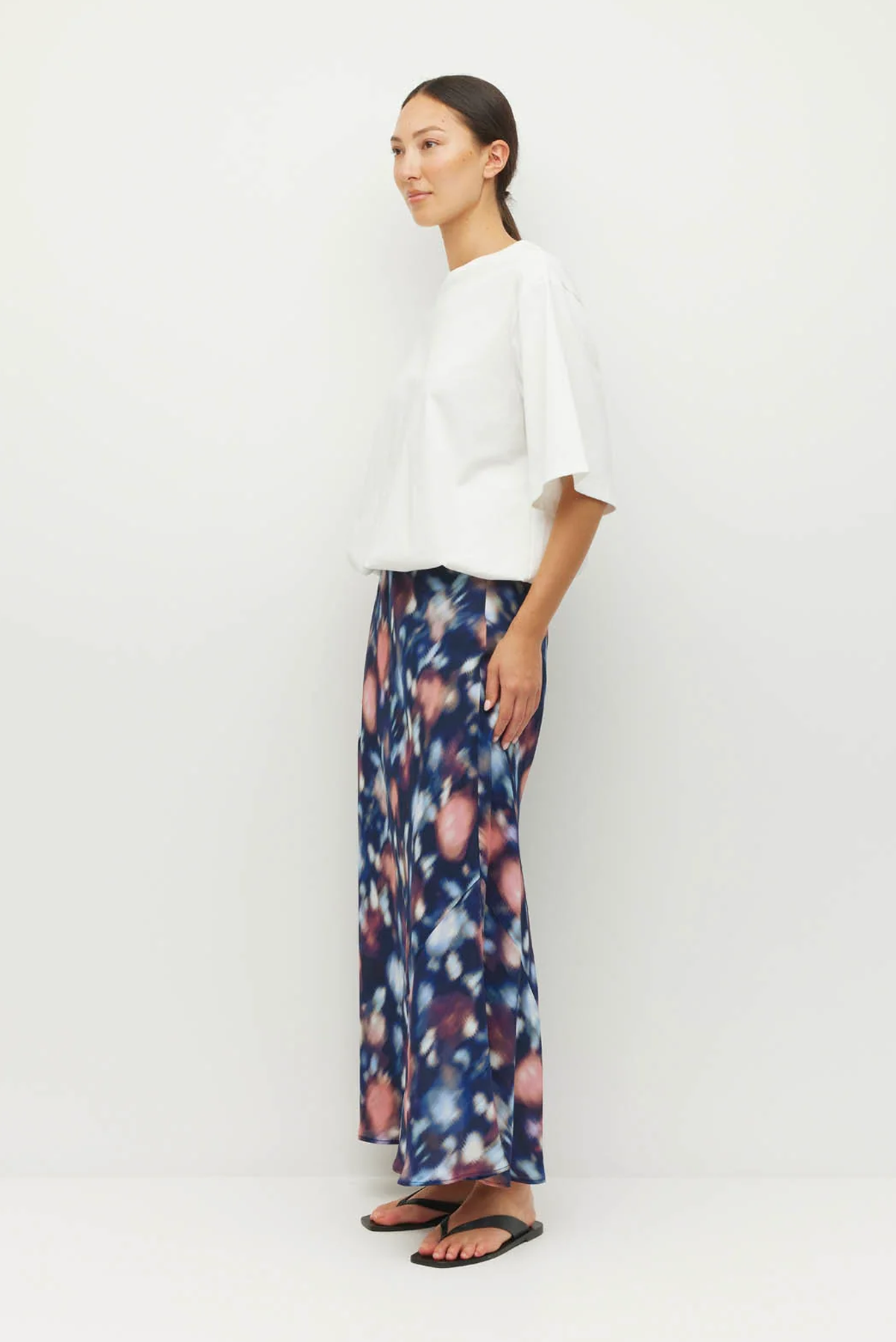 JULIETTE HOGAN EM SKIRT BLUE BIAS CUT POLYESTER FLROAL MAXI SKIRT