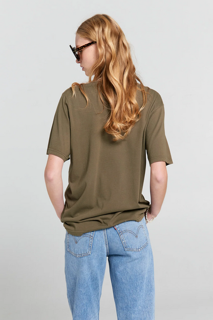 EMBROIDERED RUNAWAY GIRL CLASSIC TSHIRT