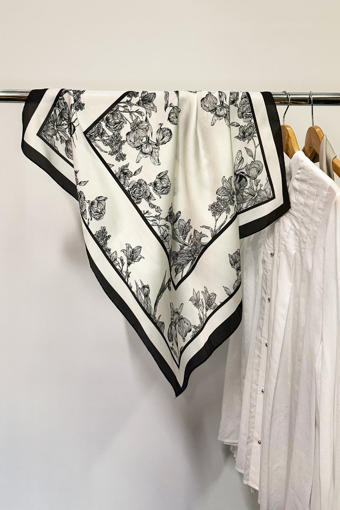 FLORAL SQUARE SCARF