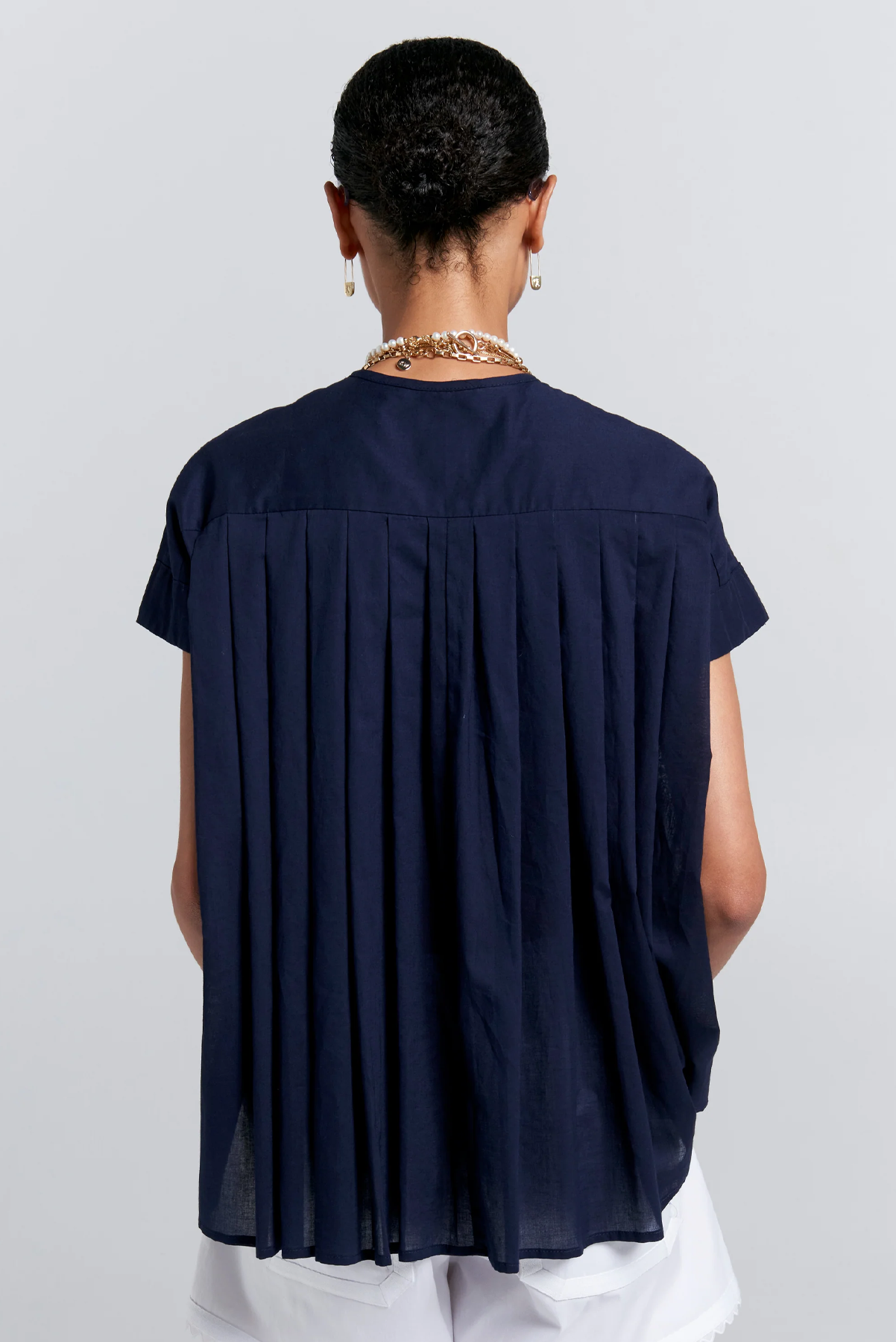 FURROW SLEEVELESS SHIRT