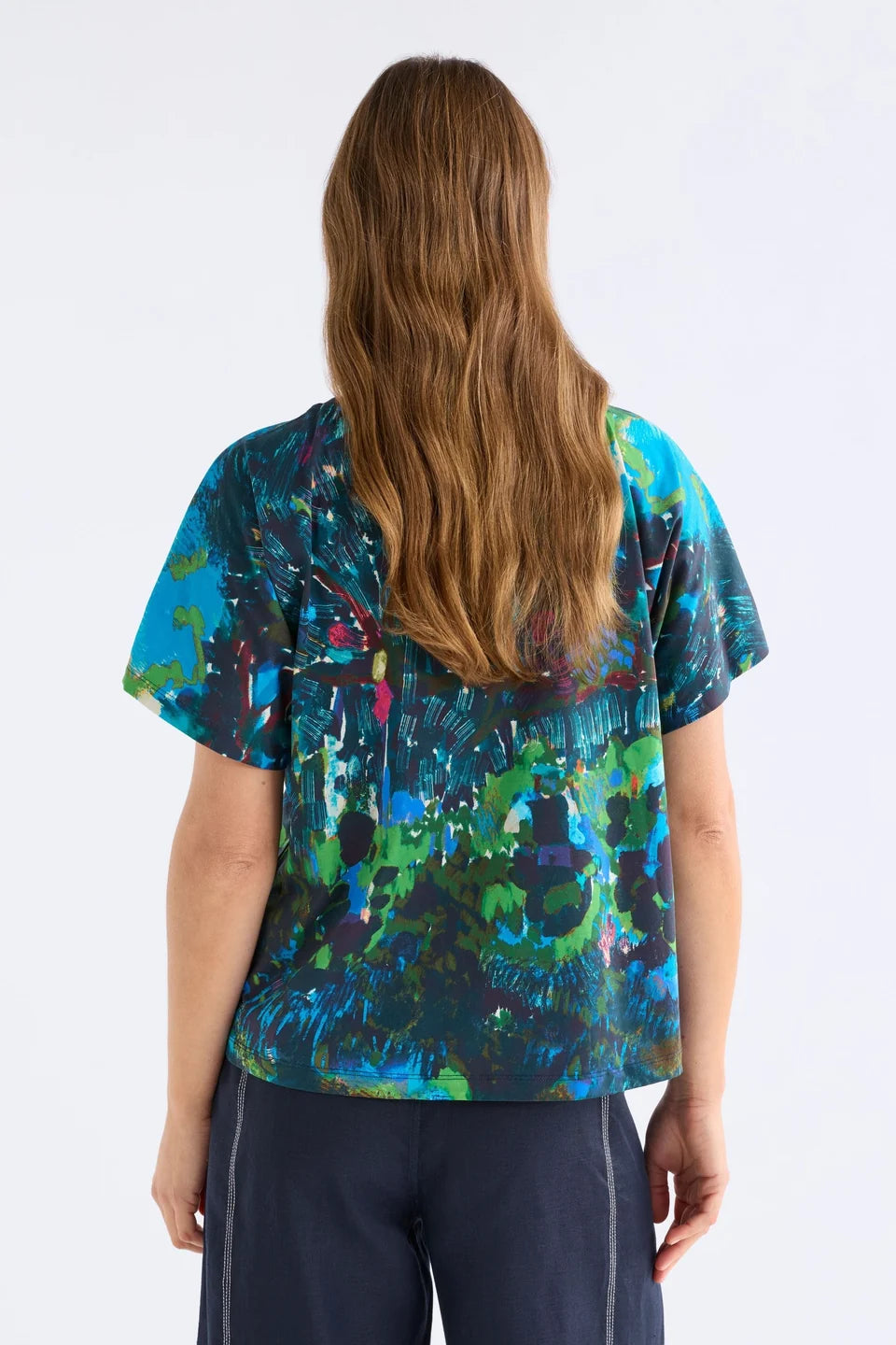 ELK HAKI SHORT SLEEVE TSHIRT ROUND NECK PRINT TEE ABSTRACT  PAINTERLY BOTANICALS IN RICH COOL TONES