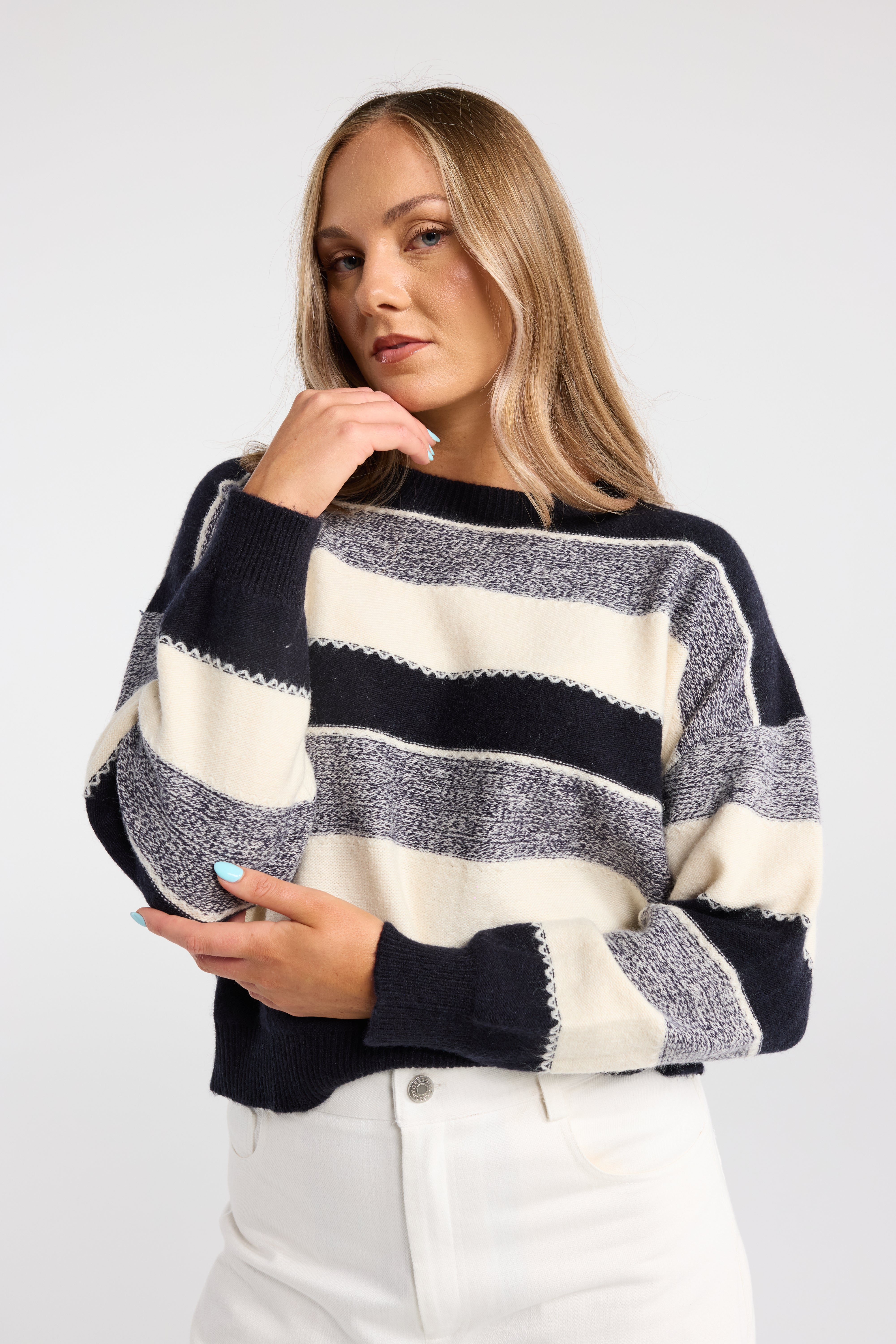 TIDES KNIT SWEATER