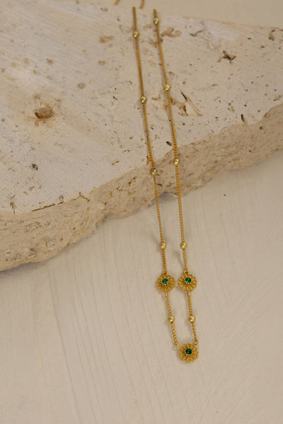 HUMIDITY BELLIS 3 FLR NECKLACE GOLD FLOWER NECKLACE