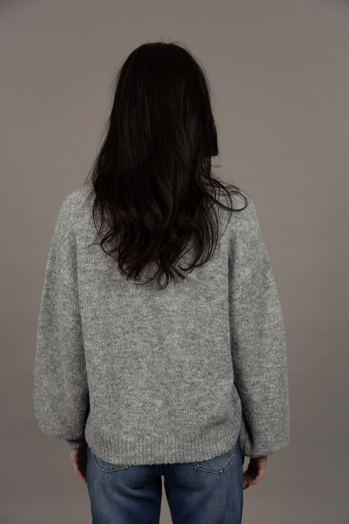NOUVEAU V NECK