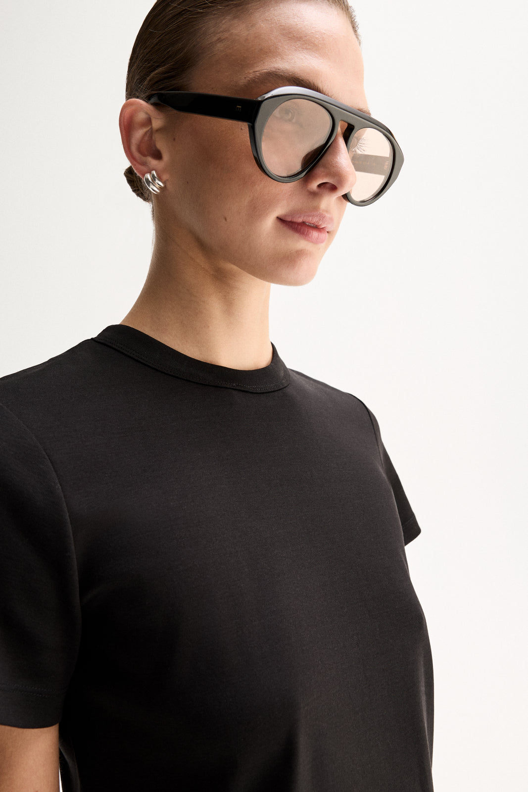 ZOE TEE