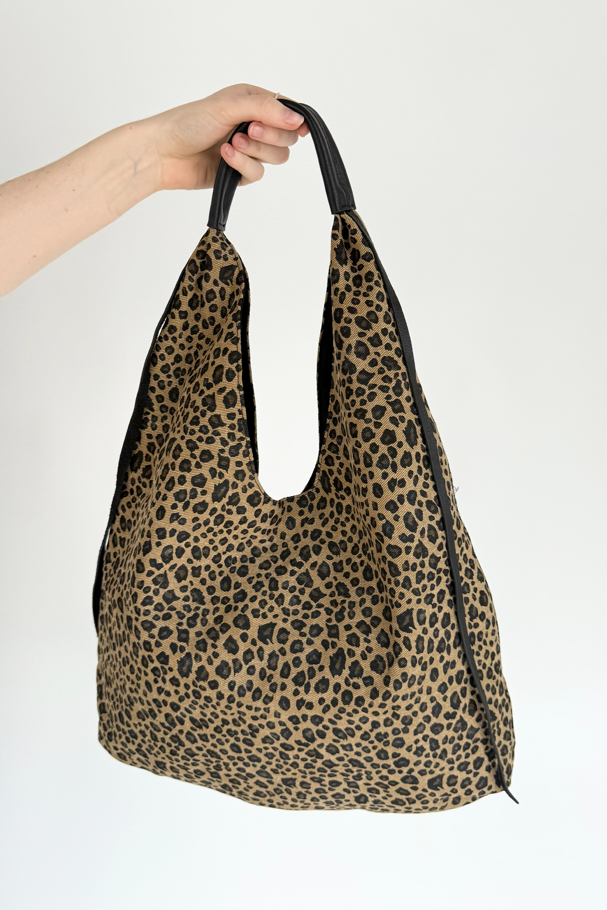 KITTY SLOUCH BAG
