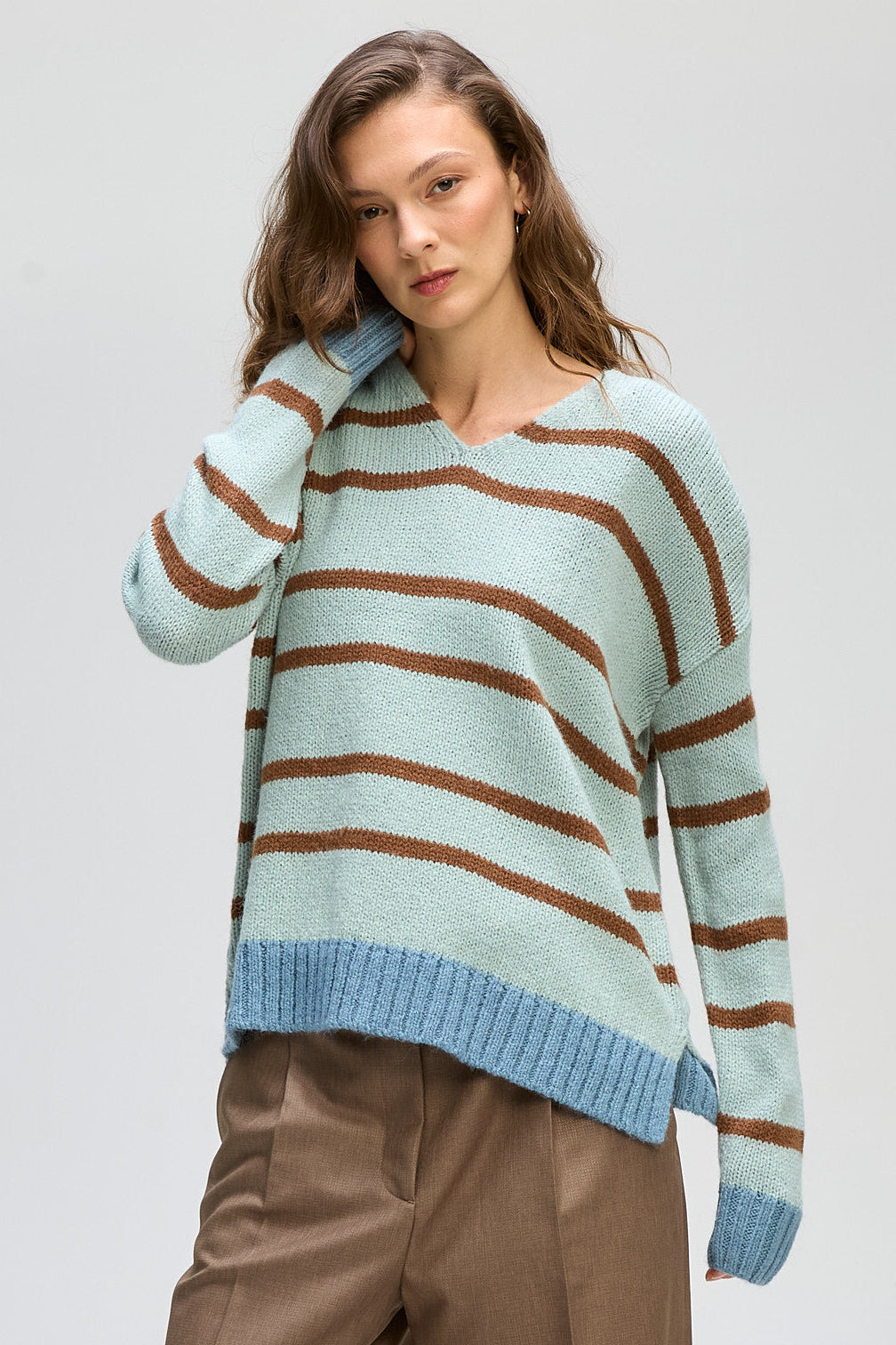 COSY STRIPE V NECK