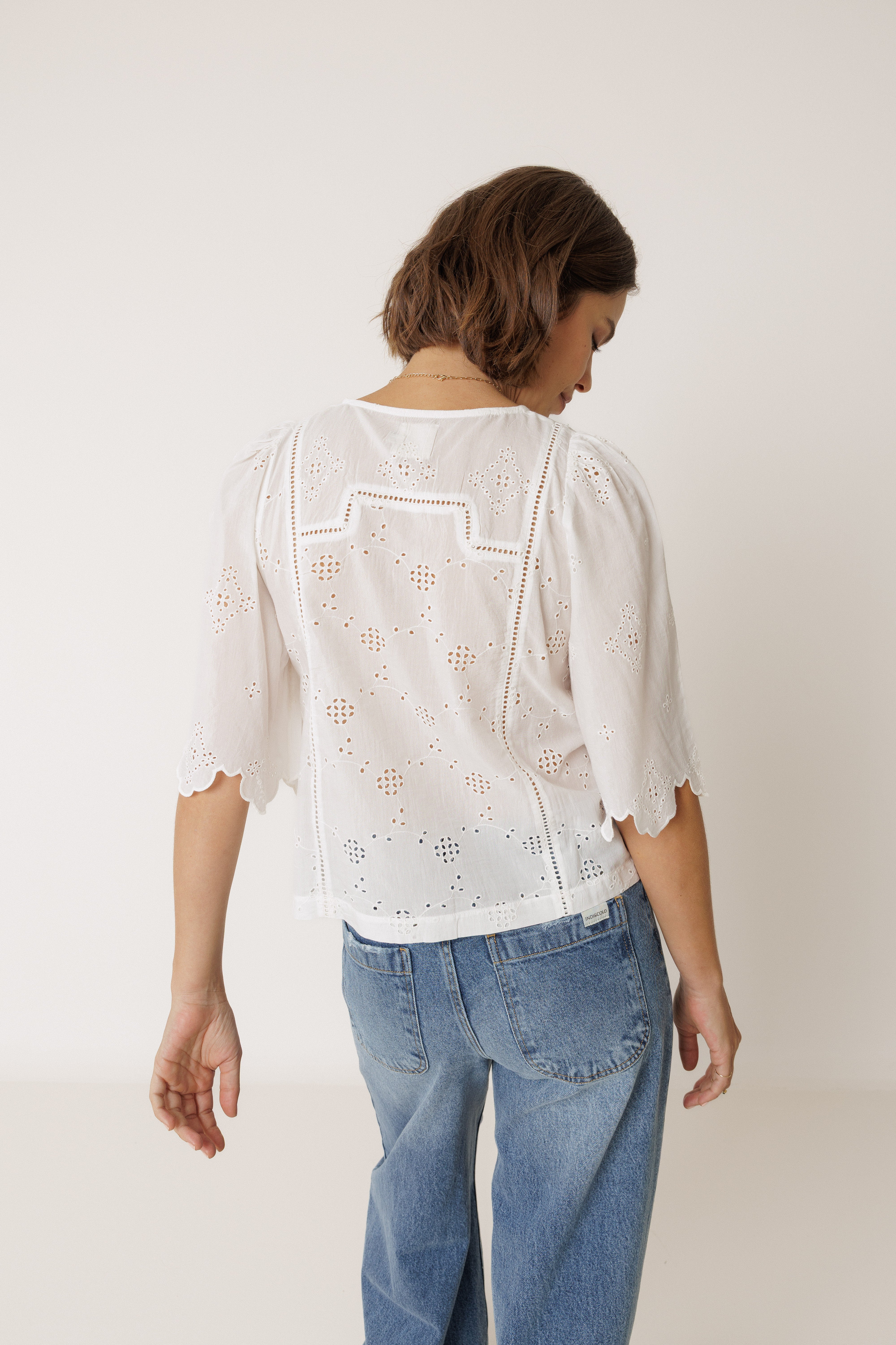 INDI AND COLD BOXY SHIRT WITH SCHIFFLI EMBROIDERY COTTON VISCOSE WHITE LACE