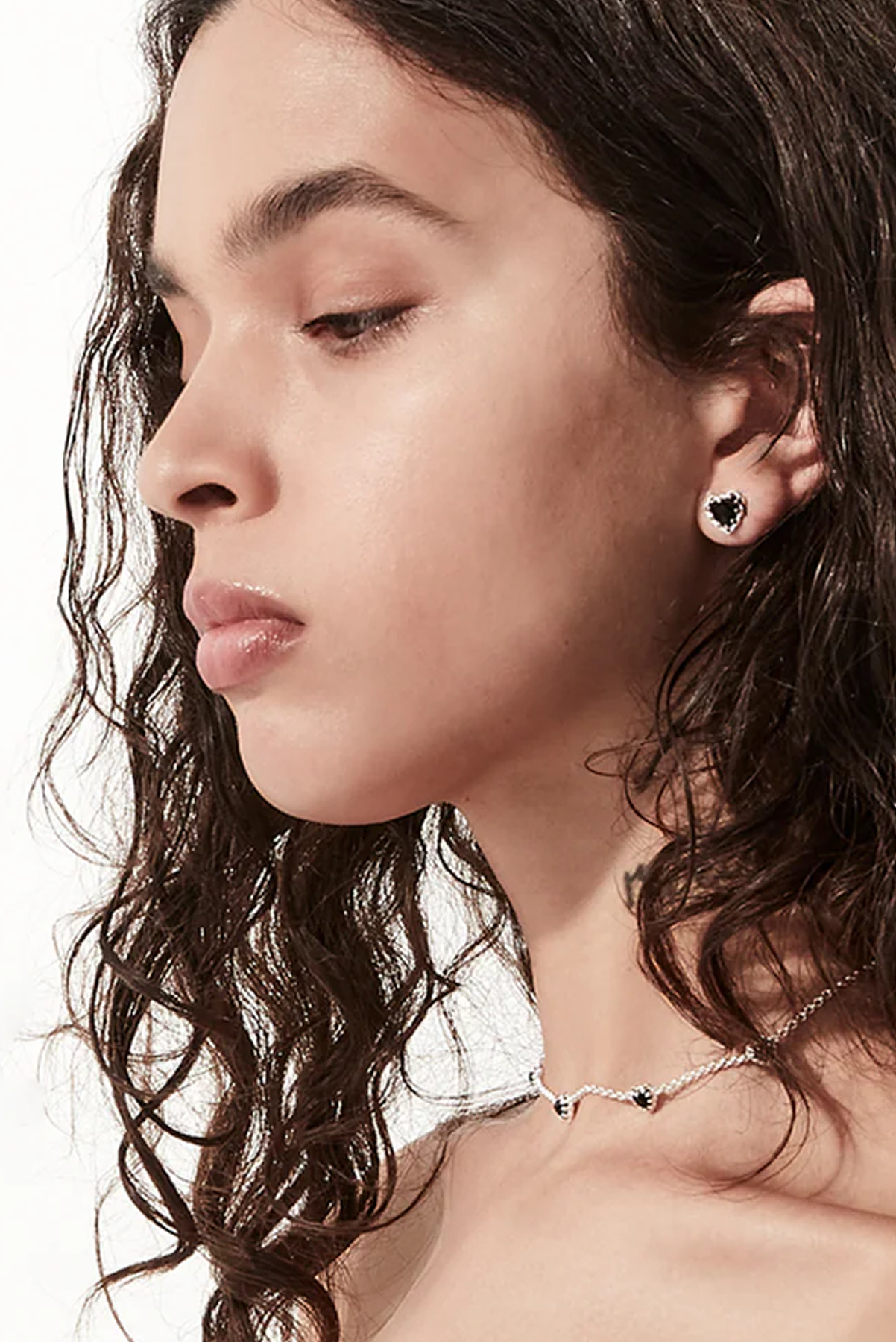 MINI LOVE CLAW EARRINGS