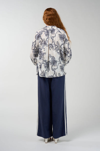 MADLY SWEETLY BLUEPRINT BLOUSE VISCOSE WHITE NAVY MULTI FLORAL PRINT