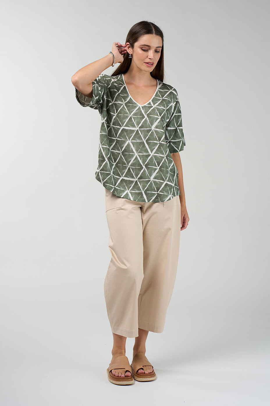 Edge wide leg pants in with elasticated back waist and patch pockets