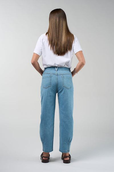 Trio Jean in light and dark wash denim with relaxed tapered leg and cropped length