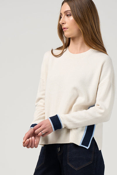COLLEGE SWEATER