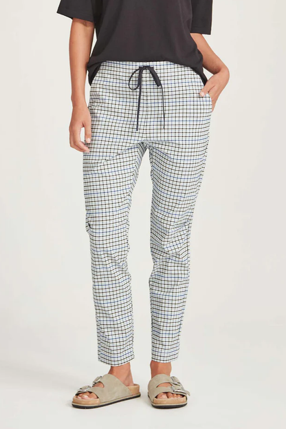 NAUTILUS CHECK EMILY