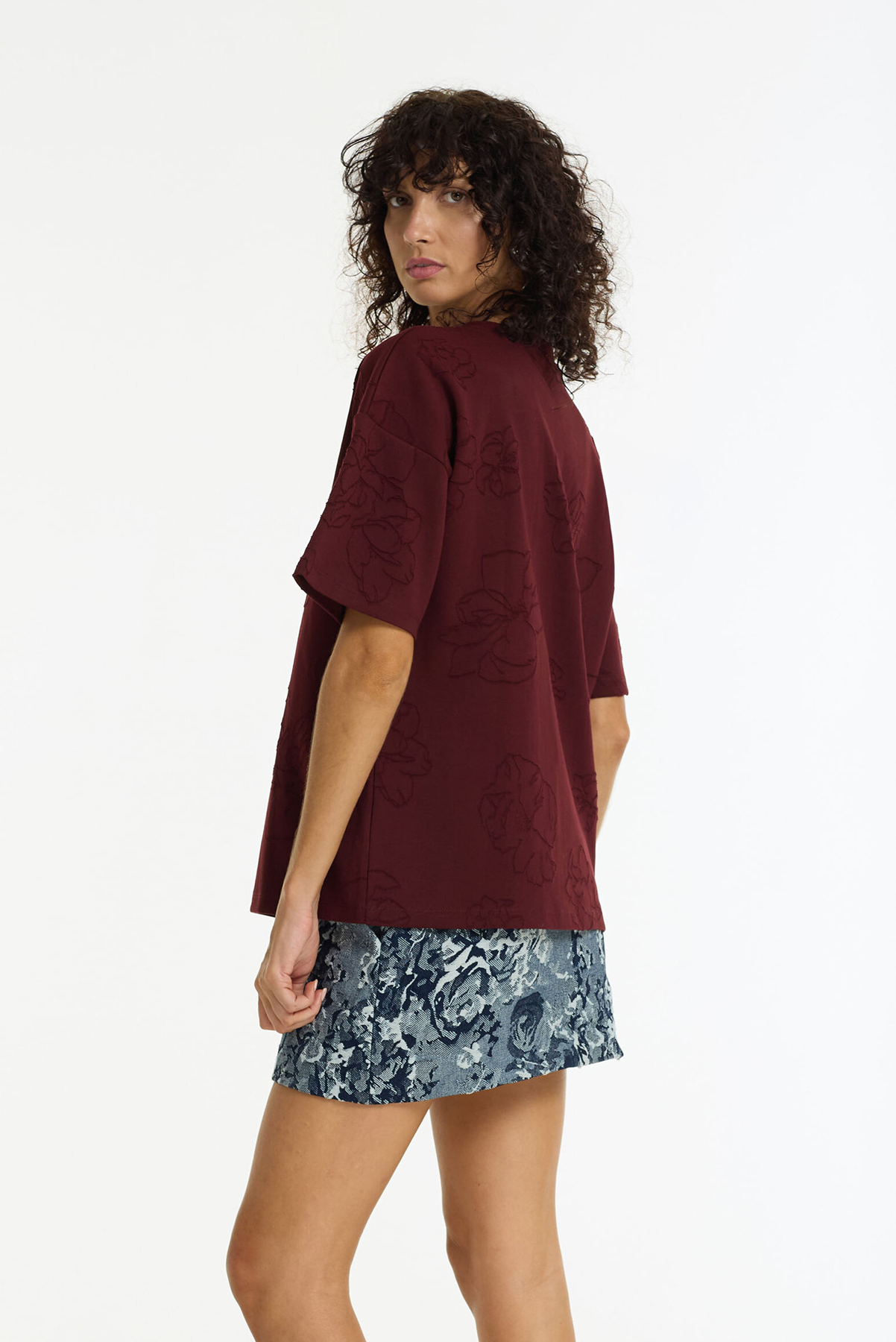 BLAK OFF DUTY FLORA TEE COTTON NYLON FLORAL EMBROIDERY TOP MAROON