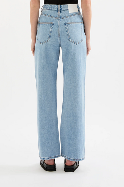 ORGANIC RELAXED LEG JEAN